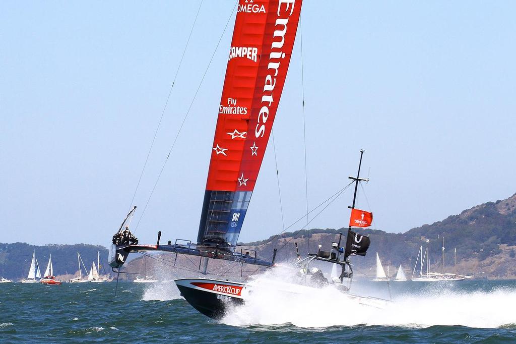 Oracle Team USA v Emirates Team New Zealand. America’s Cup Day 5 San Francisco. Emirates Team NZ is chased by the Umpire boat at the start of Leg 4 of Race 8 © Richard Gladwell www.photosport.co.nz